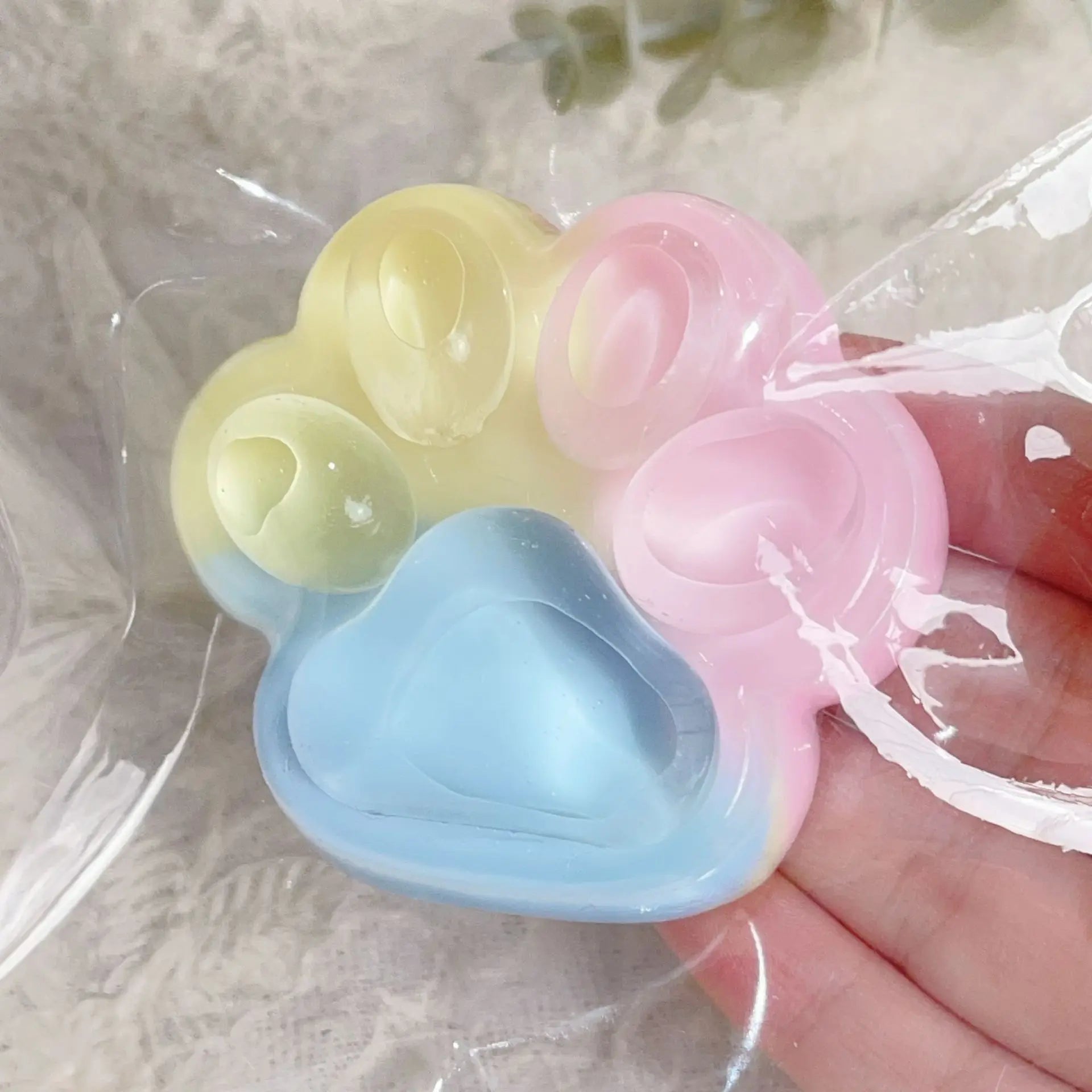 Rainbow Three Color Cat Claw TPR Pinch Toy — Ventilatory Stress Relief